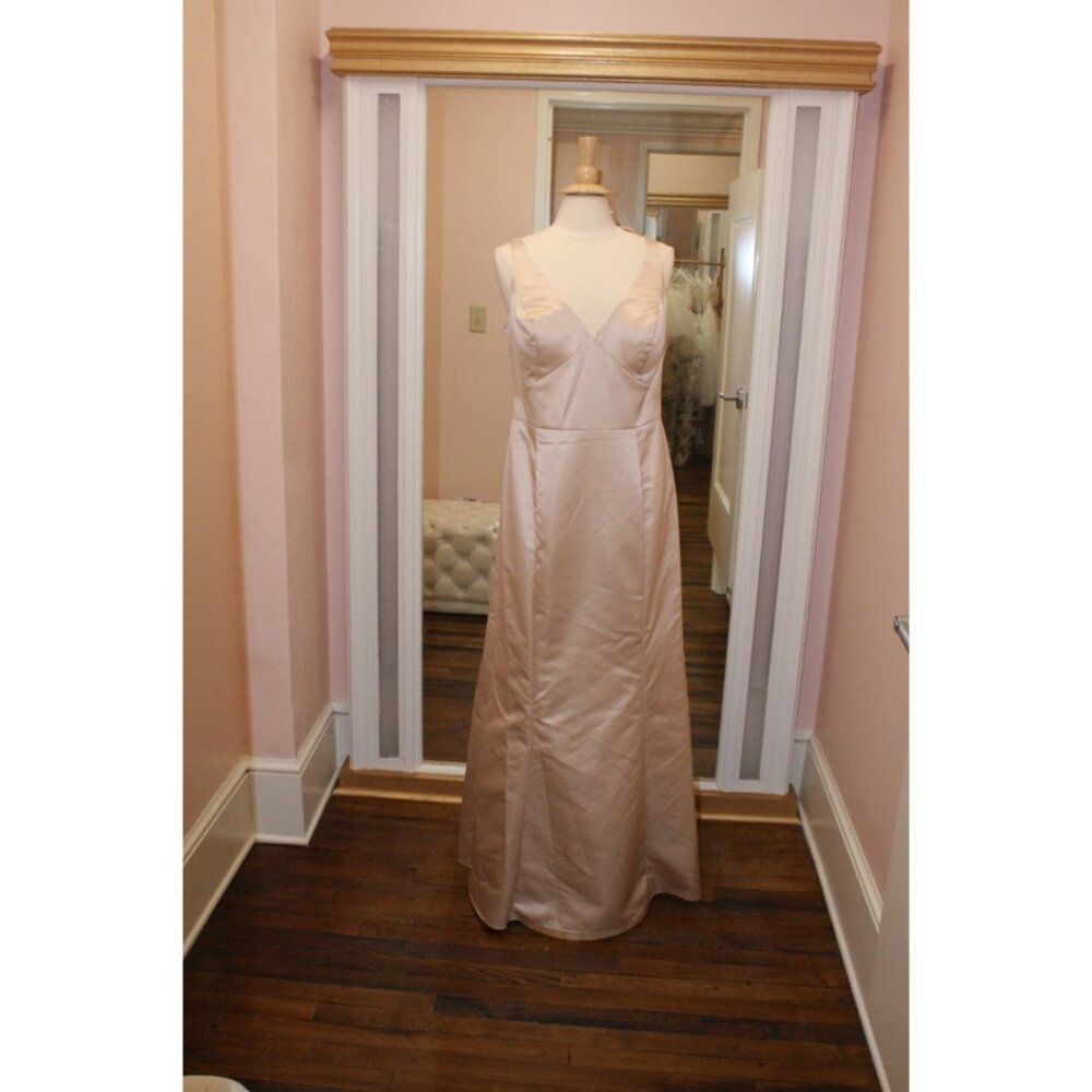 WToo Wilder. Long Formal Satin Fit and Flare Wide Strap Vneck champagne Size 18W